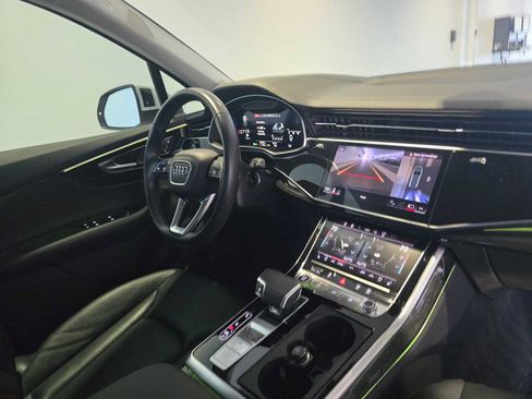 Used 2023 Audi Q7 3.0T Prestige w/ Prestige Package AWD/4WD image 12