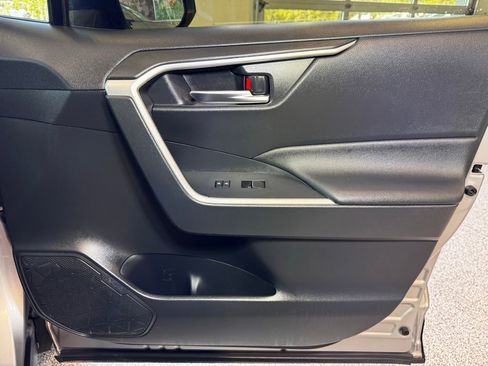 Used 2019 Toyota RAV4 XLE Premium AWD/4WD image 46