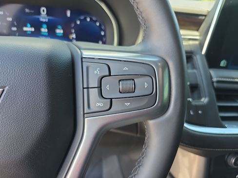 Used 2024 Chevrolet Tahoe Premier AWD/4WD image 31