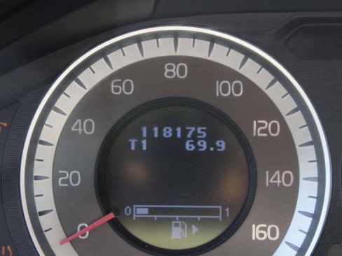 Used 2012 Volvo XC60 T6 AWD/4WD image 10