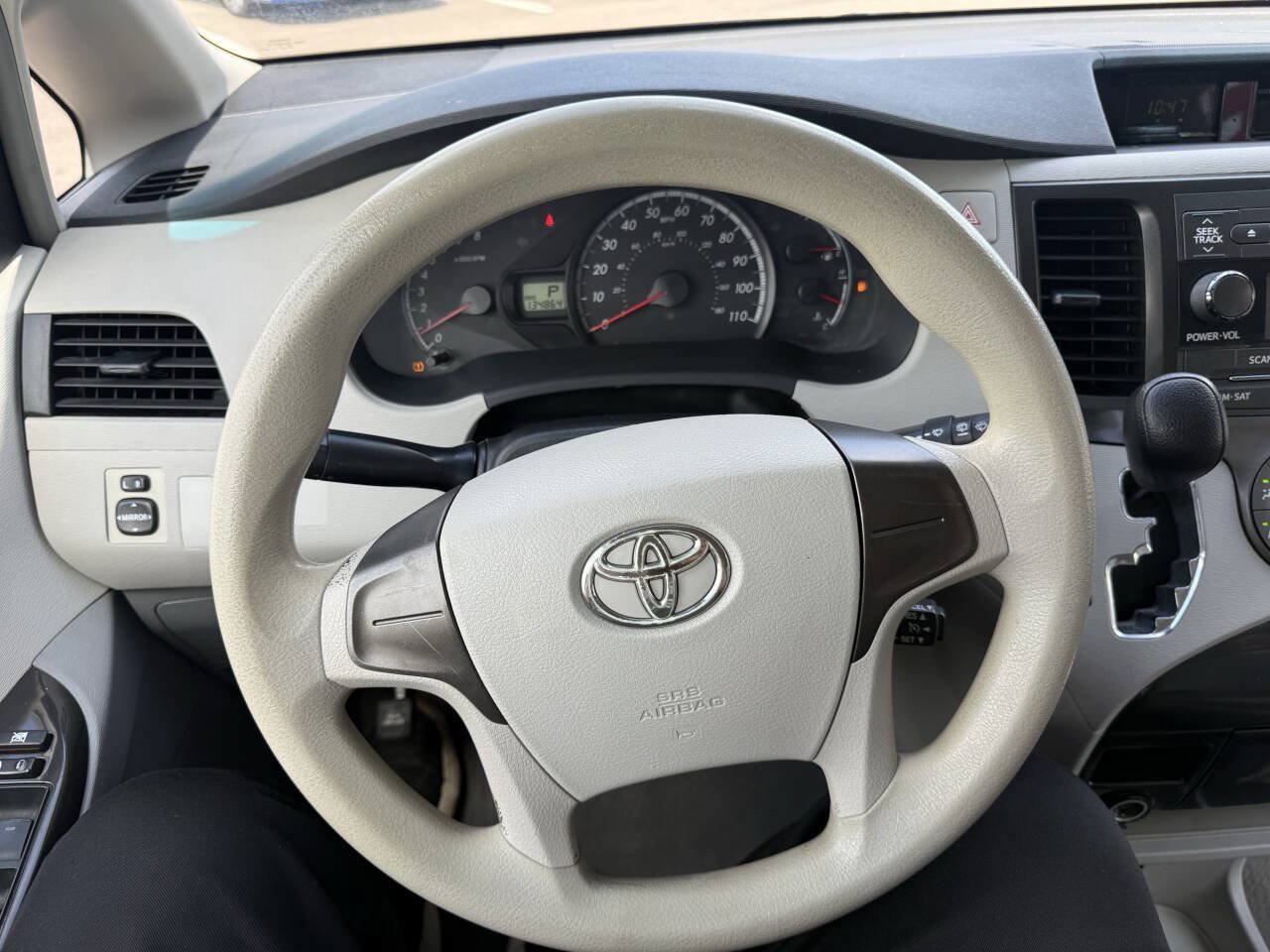 Used 2011 Toyota Sienna FWD image 22
