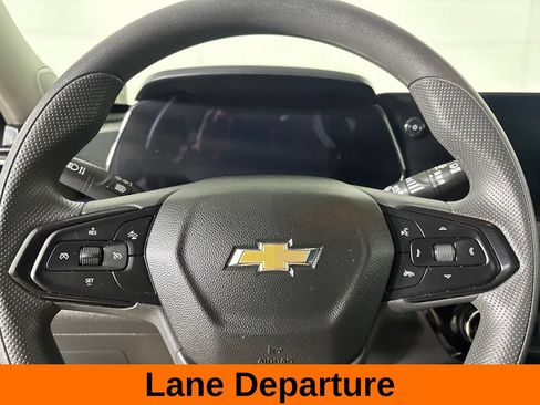 Used 2024 Chevrolet Trax LT FWD image 14