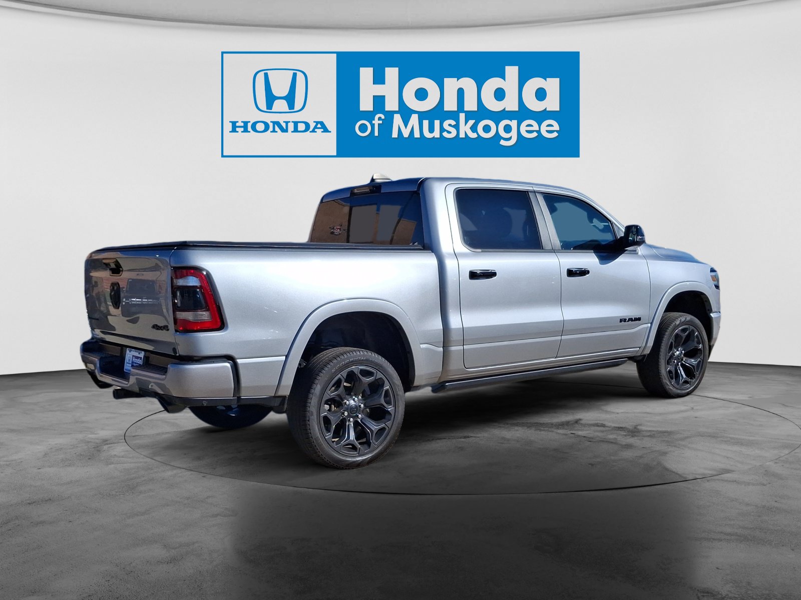 Used 2024 RAM 1500 Limited AWD/4WD image 5