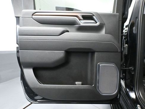 Used 2024 GMC Sierra 2500 Denali w/ Denali Reserve Package image 47