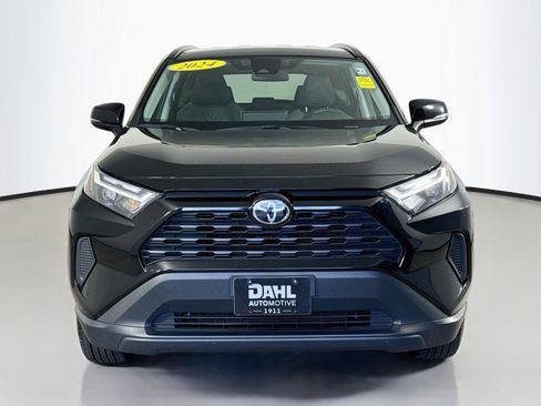 Used 2024 Toyota RAV4 XLE FWD image 3