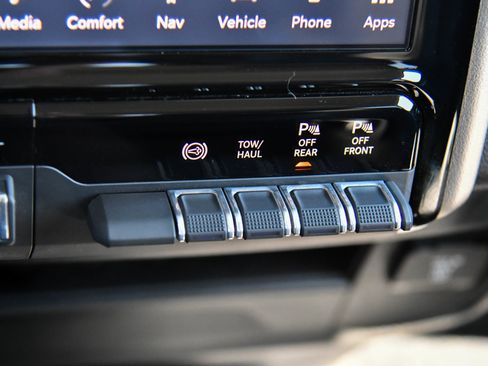 Used 2024 RAM 2500 Laramie image 33