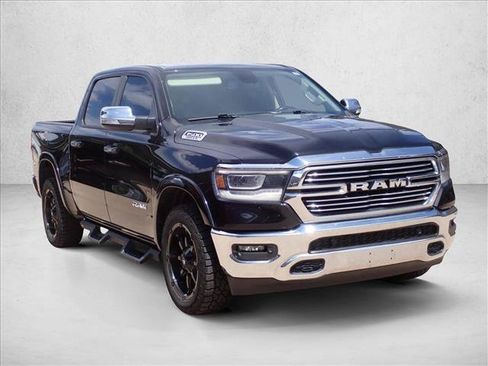 Used 2019 RAM 1500 Laramie AWD/4WD image 10