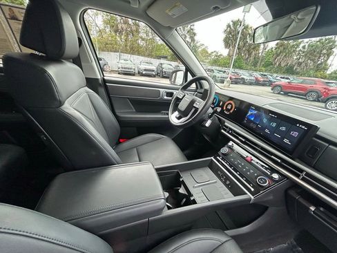 Used 2025 Hyundai Santa Fe SEL FWD image 25