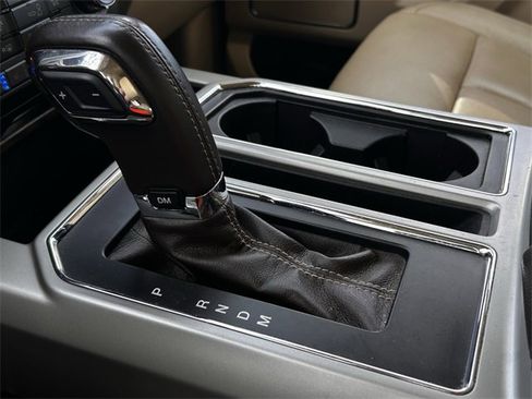 Used 2018 Ford F150 Lariat image 17