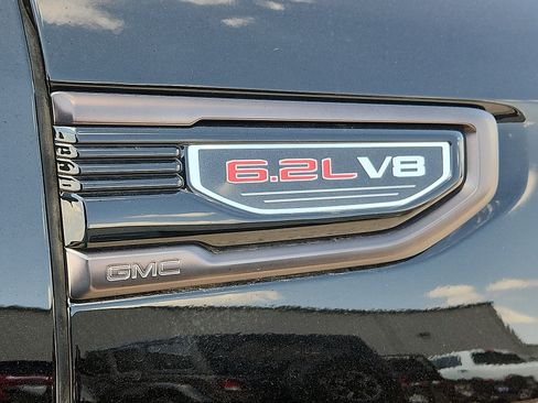 Used 2024 GMC Sierra 1500 AT4X AWD/4WD image 9