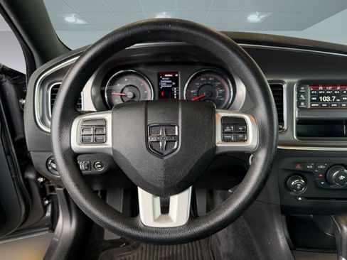 Used 2013 Dodge Charger SE w/ Sport Appearance Group RWD image 11