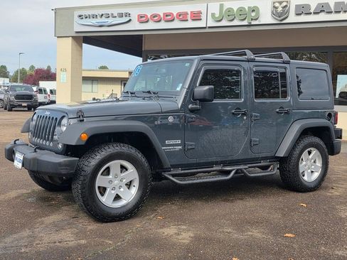 Used 2018 Jeep Wrangler Unlimited Sport S image 1