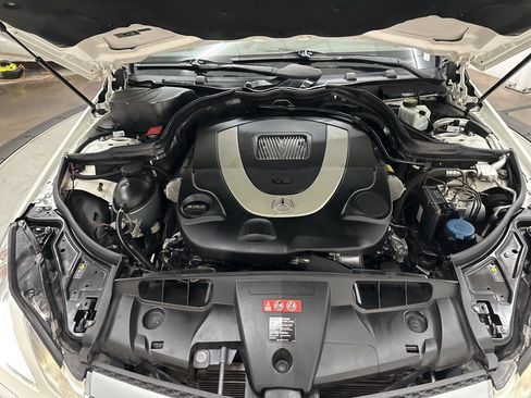 Used 2011 Mercedes-Benz E 550 Cabriolet image 29