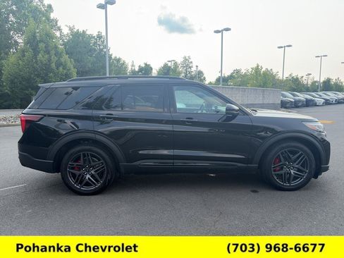 Used 2025 Ford Explorer ST AWD/4WD image 8