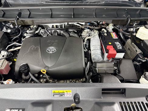 Used 2022 Toyota Highlander XSE FWD image 47