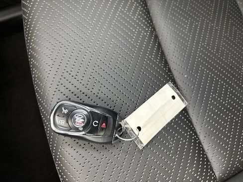 Used 2023 Buick Encore GX Essence w/ Experience Buick Package FWD image 35