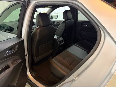 Used 2022 Chevrolet Equinox RS FWD image 22
