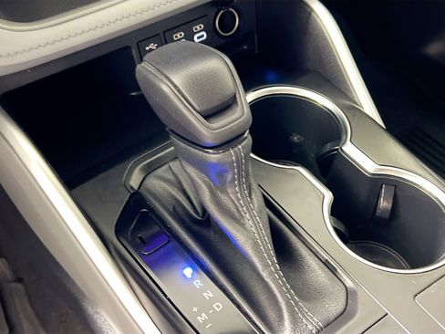 Used 2023 Toyota Highlander L image 25