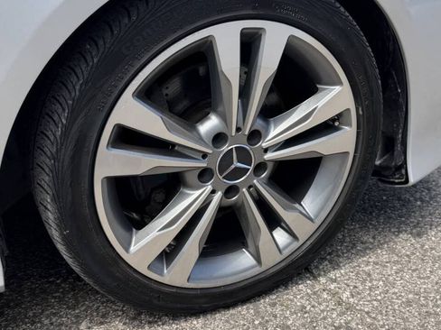 Used 2014 Mercedes-Benz E 350 Sedan image 6