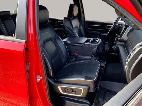 Used 2023 RAM 1500 Laramie AWD/4WD image 9
