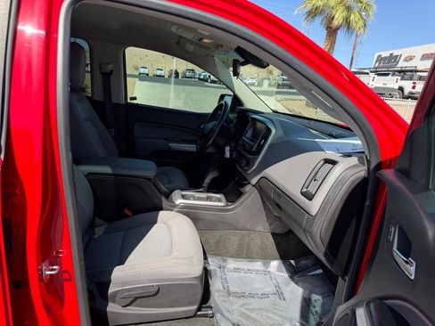 Used 2016 Chevrolet Colorado LT AWD/4WD image 15