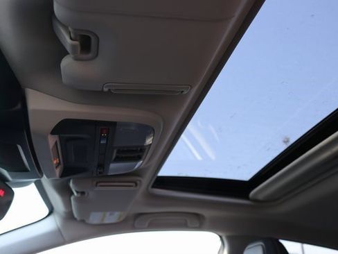 Used 2025 Subaru Crosstrek 2.5i Limited w/ Crosstrek Mirror Package image 34