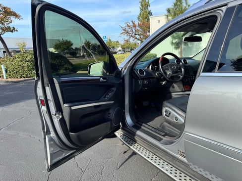 Used 2012 Mercedes-Benz GL 450 4MATIC image 14