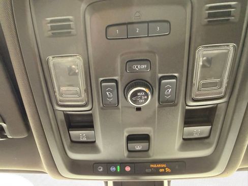 Used 2021 GMC Yukon Denali w/ Denali Ultimate Package AWD/4WD image 40