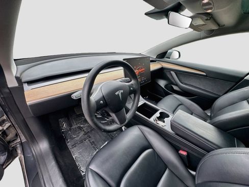Used 2023 Tesla Model 3 Standard Range RWD image 9