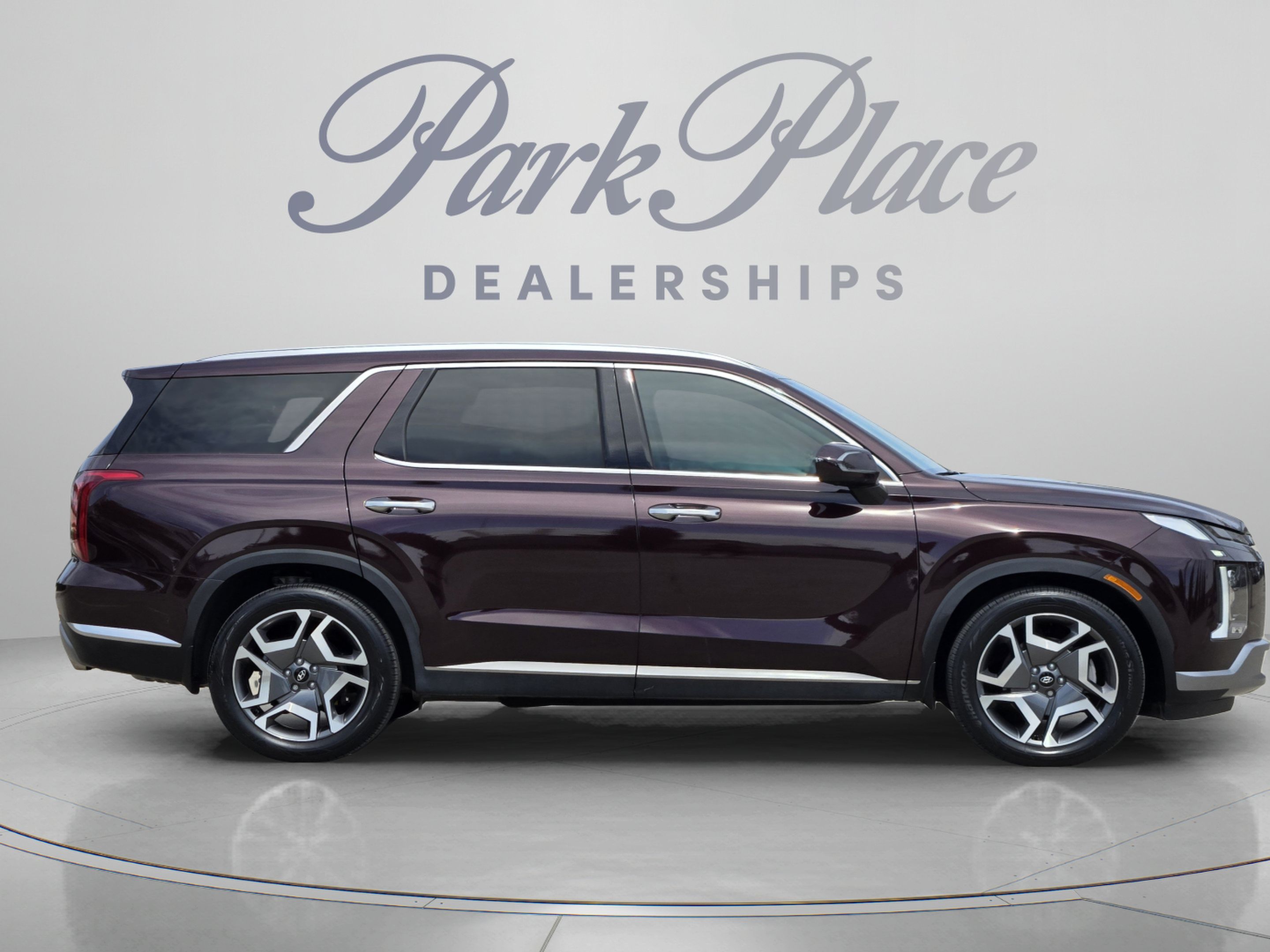 Used 2024 Hyundai Palisade Limited FWD image 6