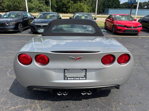 Used 2008 Chevrolet Corvette Convertible w/ Preferred Equipment Group RWD image 7