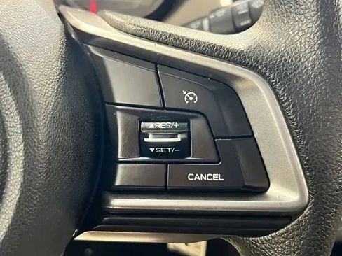 Used 2019 Subaru Crosstrek 2.0i image 30