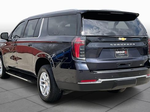 Certified 2025 Chevrolet Suburban LT image 12