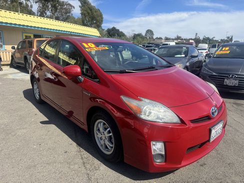 Used 2010 Toyota Prius Two FWD image 1