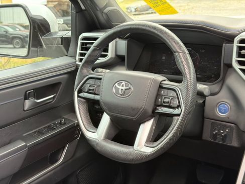Used 2023 Toyota Sequoia Platinum AWD/4WD image 28