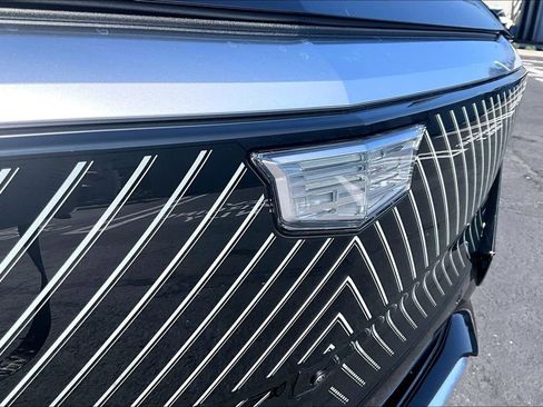 New 2026 Cadillac Lyriq Luxury image 36