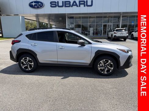 Used 2025 Subaru Crosstrek 2.0i Premium AWD/4WD image 2