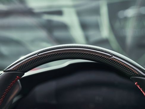 Used 2022 Ferrari SF90 Spider image 58