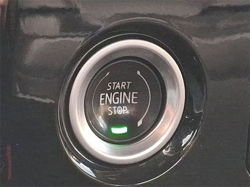 Used 2022 GMC Sierra 1500 Elevation w/ LPO, Elevation Black Package image 17