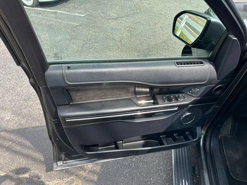 Used 2018 Ford Expedition Max Limited AWD/4WD image 40