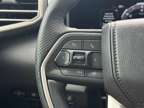 Used 2025 Toyota Tundra Limited AWD/4WD image 31