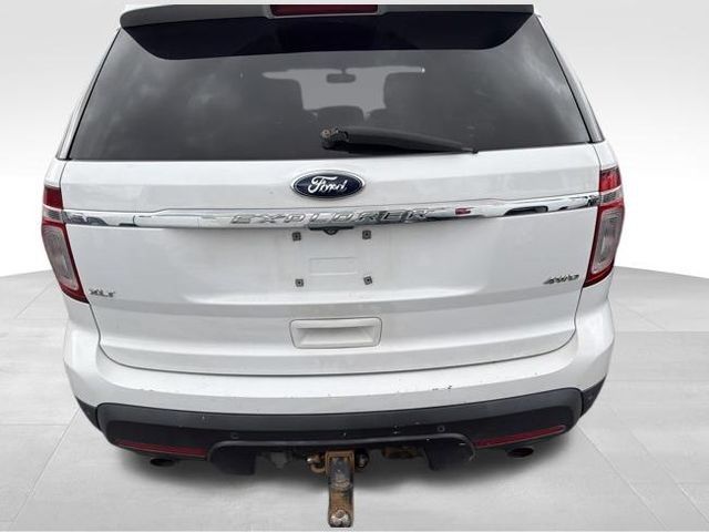 Used 2015 Ford Explorer XLT w/ Equipment Group 202A AWD/4WD image 13