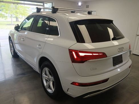 Used 2023 Audi Q5 2.0T Premium w/ Convenience Package AWD/4WD image 3