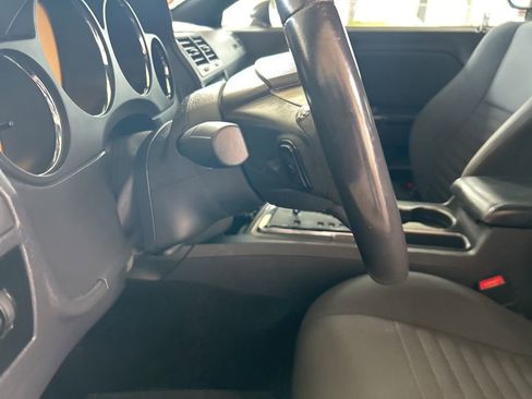 Used 2014 Dodge Challenger SXT image 37