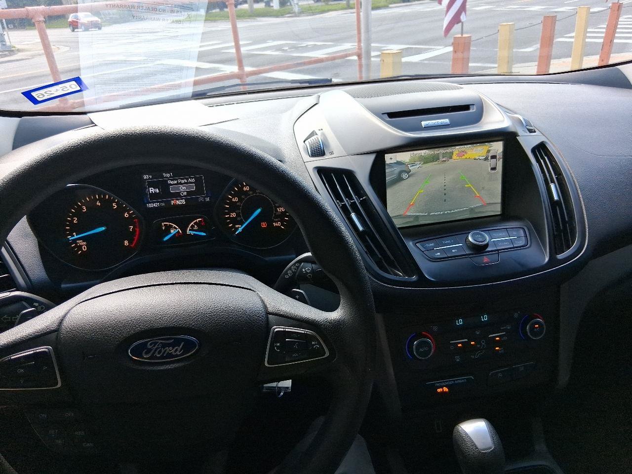 Used 2017 Ford Escape SE w/ Equipment Group 201A AWD/4WD image 15