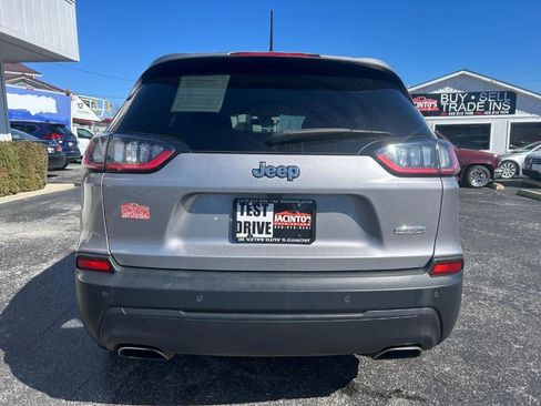Used 2019 Jeep Cherokee Latitude Plus image 7