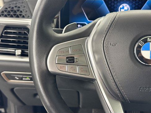 Used 2025 BMW X7 xDrive40i AWD/4WD image 18