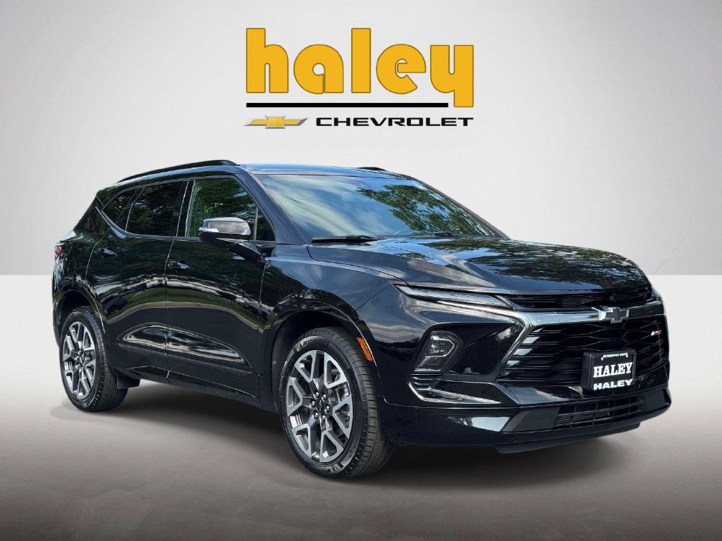 Used 2025 Chevrolet Blazer RS FWD image 1