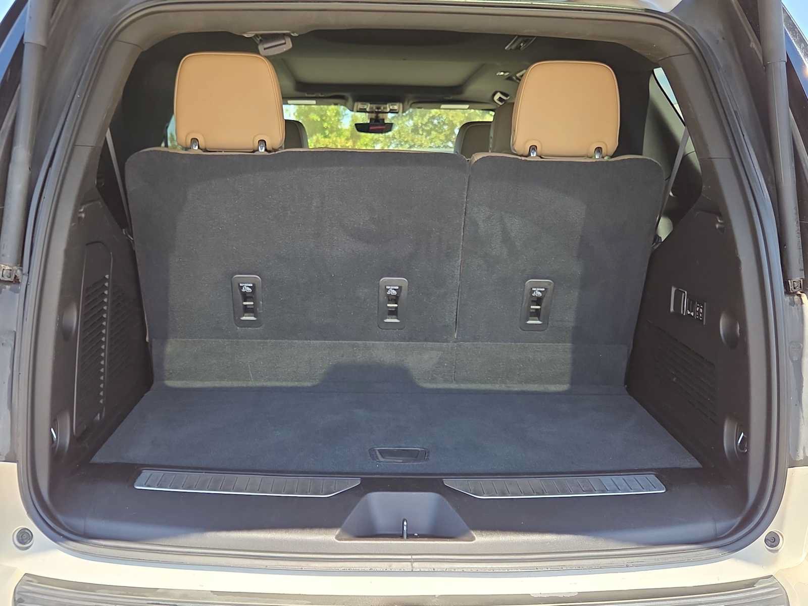 Used 2021 Chevrolet Tahoe Premier RWD image 26