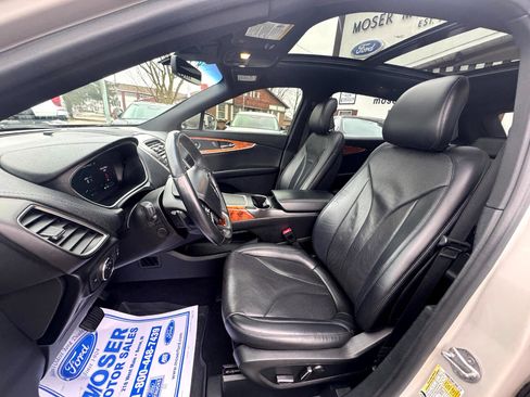 Used 2019 Lincoln Nautilus Reserve w/ Drivers Assistance Package image 11